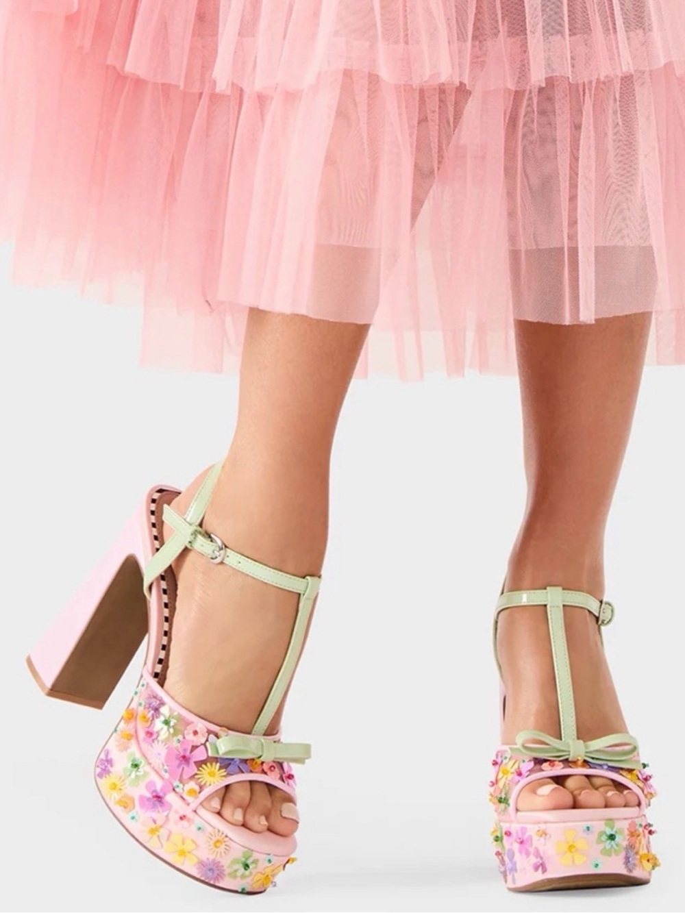 Betsey Johnson Melodie Pink Multi Floral Platform Sandals Size 9 item #022